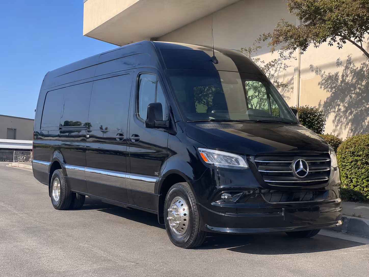 bus rental options for clifton trips