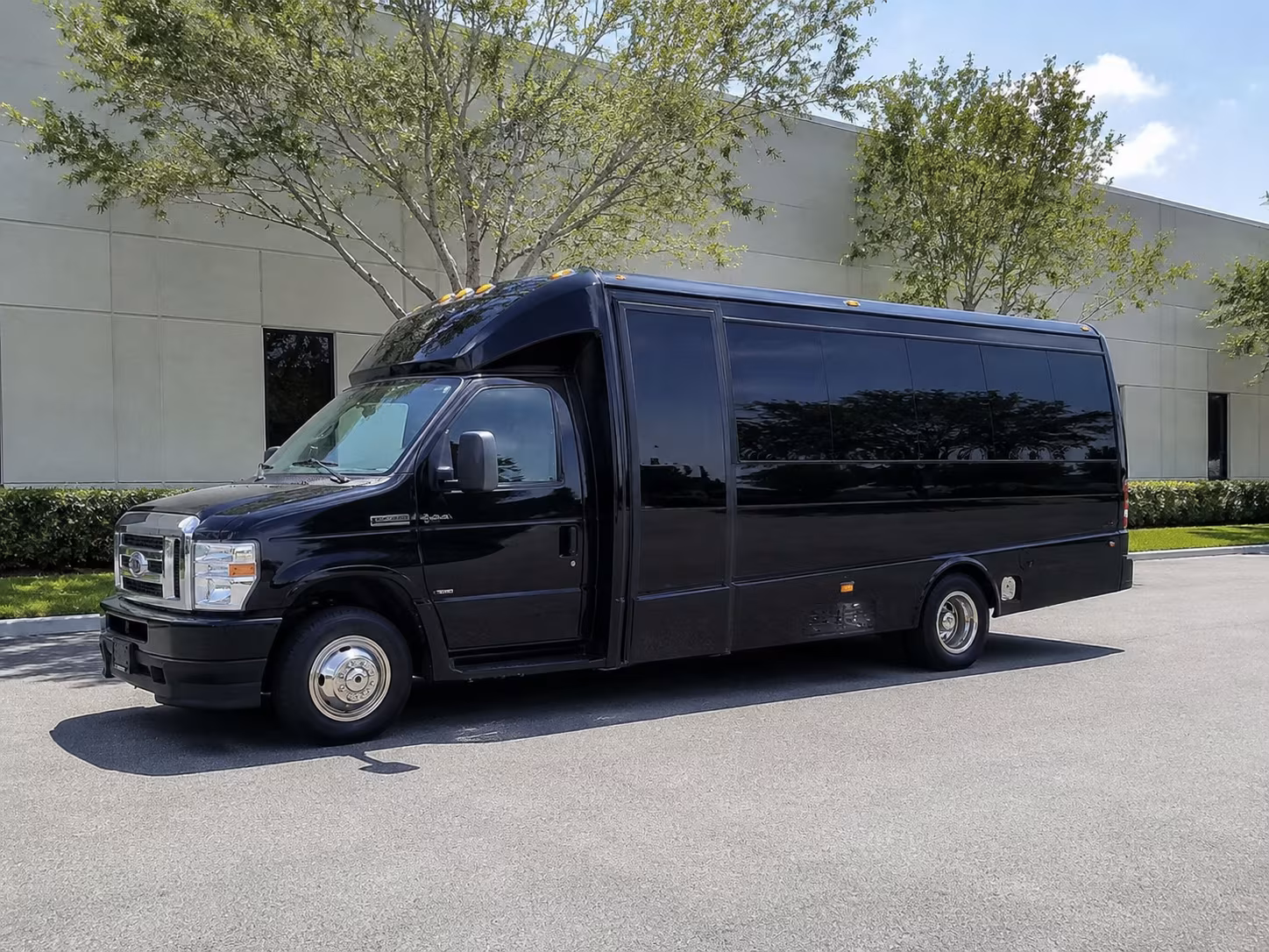 minibus rentals for clifton bachelorette winery and spa day trips