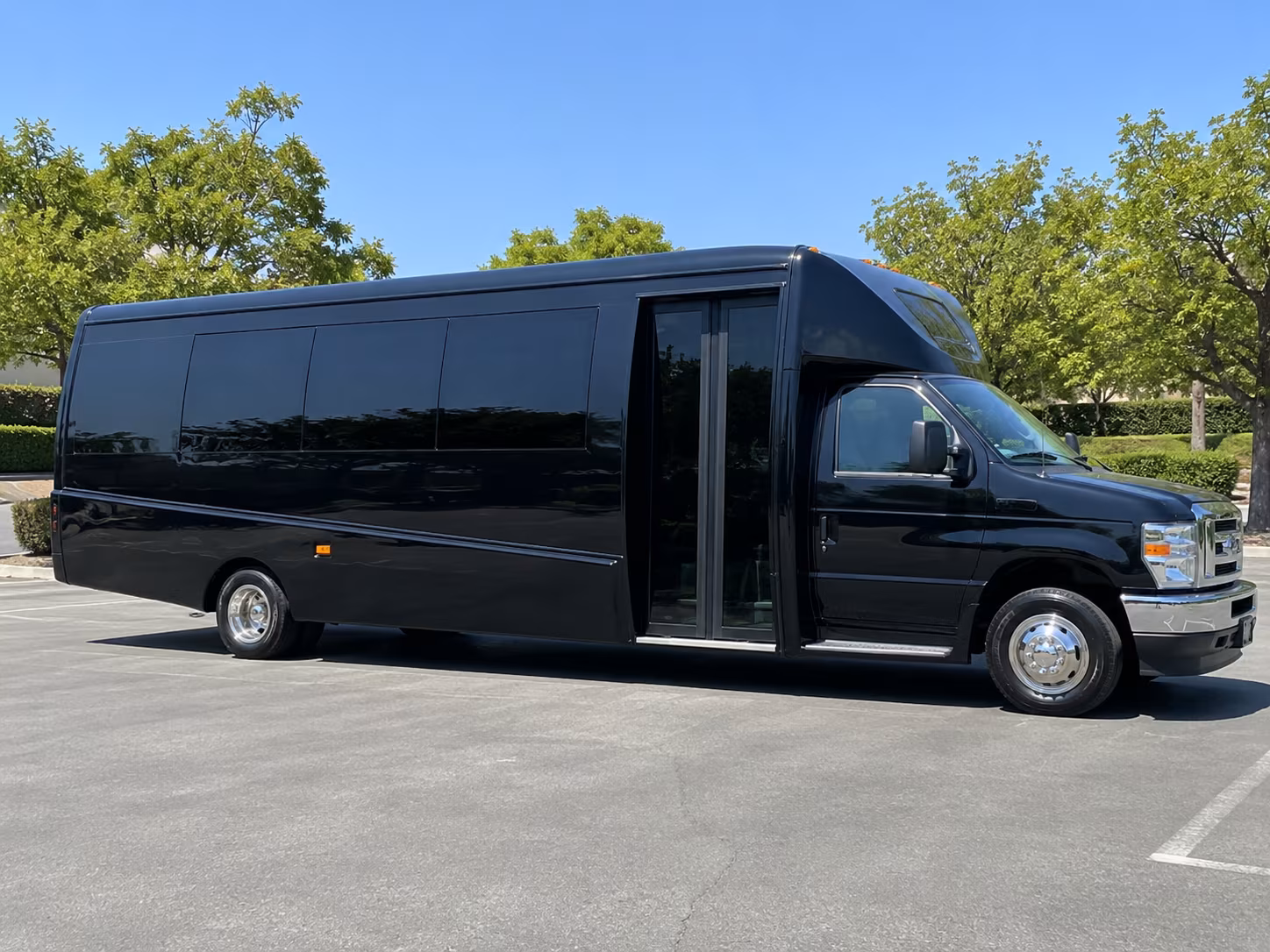 minibus rentals for corporate team building and off site meetings in new jersey